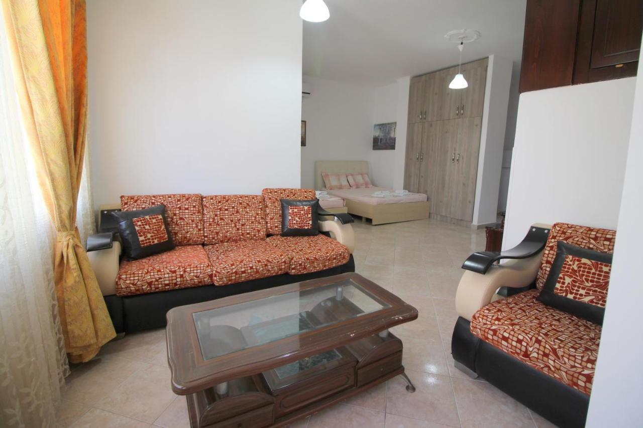 Andy Apartments Саранда Екстер'єр фото