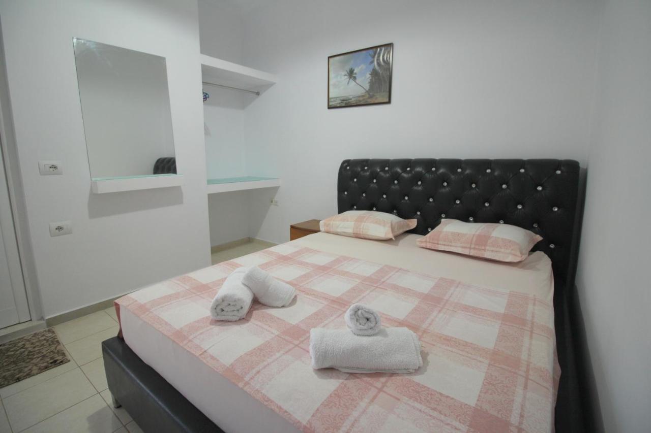 Andy Apartments Саранда Екстер'єр фото