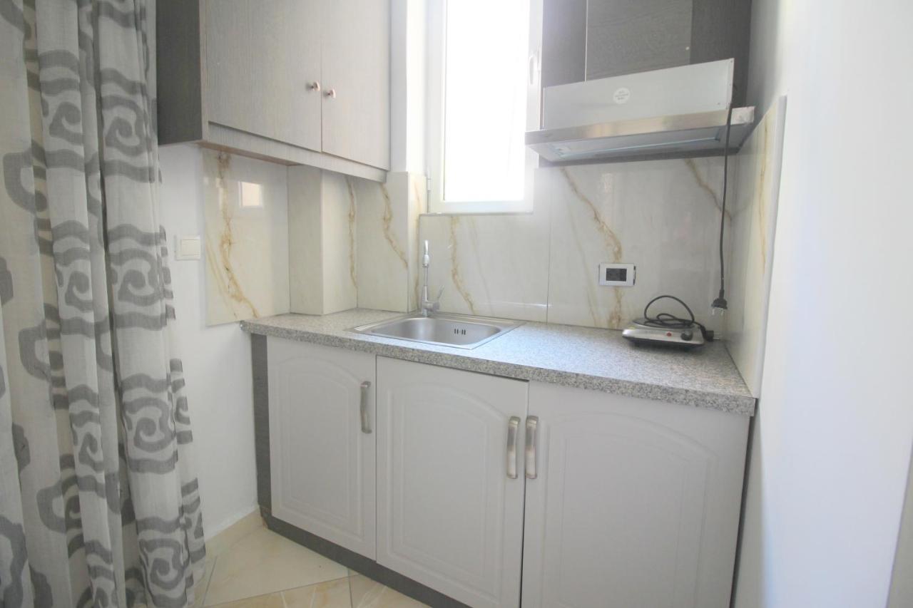Andy Apartments Саранда Екстер'єр фото