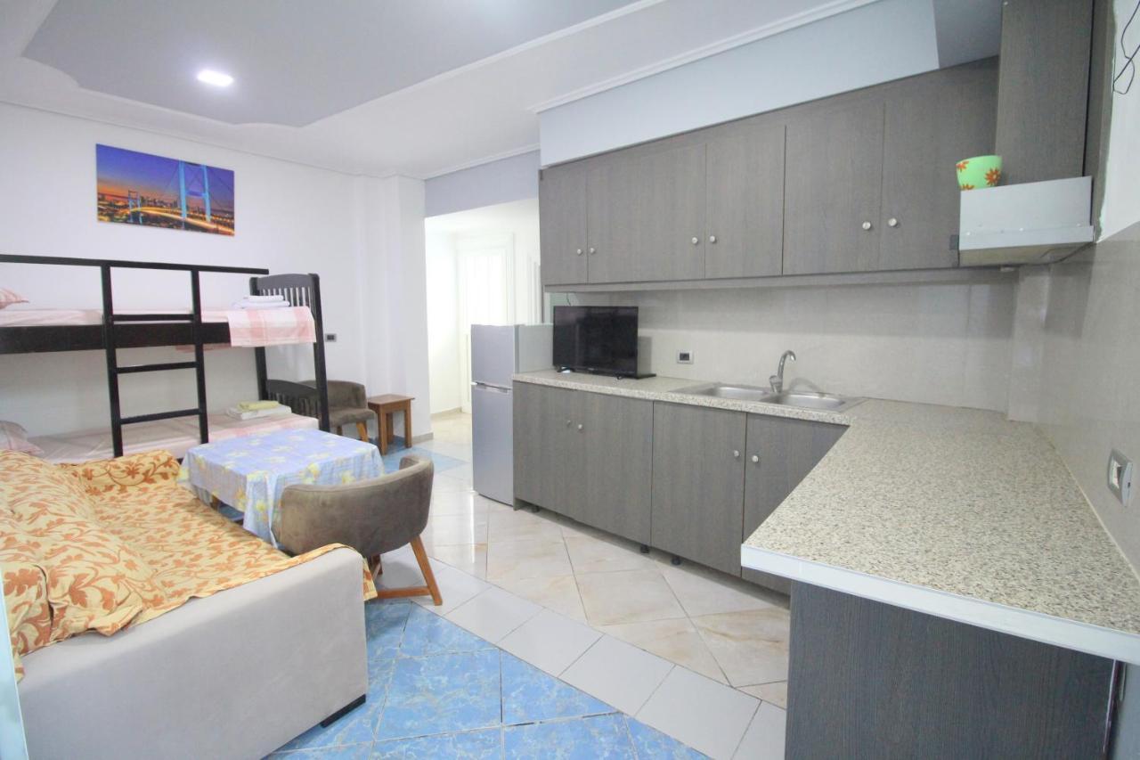Andy Apartments Саранда Екстер'єр фото