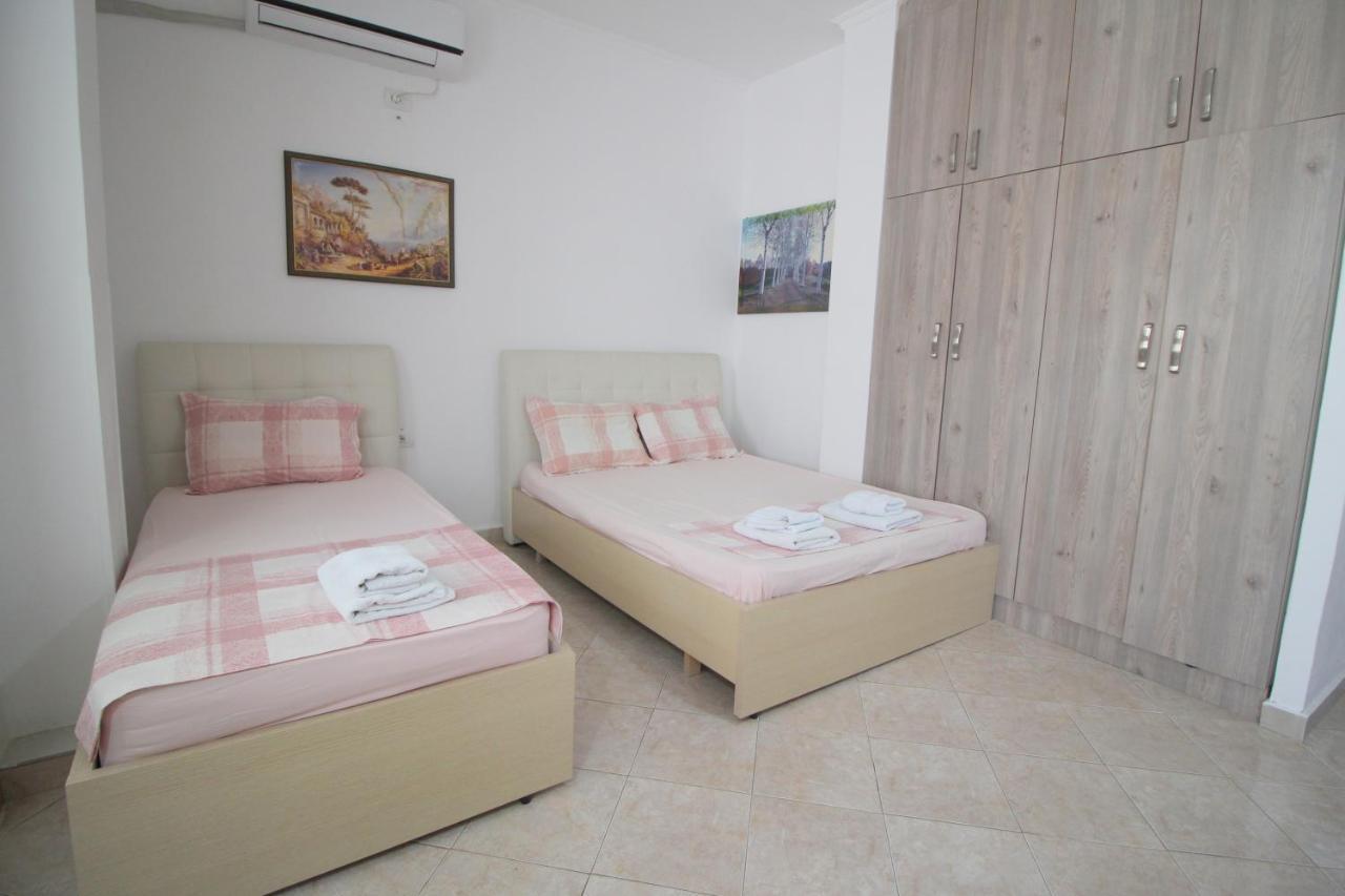 Andy Apartments Саранда Екстер'єр фото