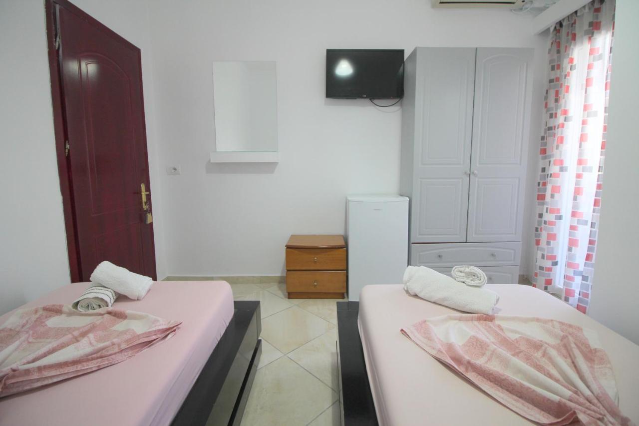 Andy Apartments Саранда Екстер'єр фото