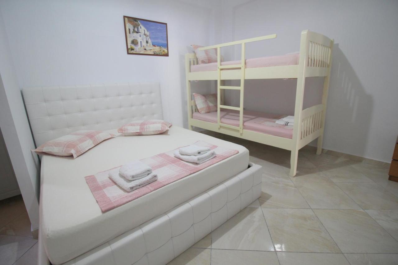 Andy Apartments Саранда Екстер'єр фото