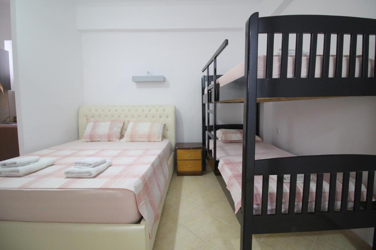 Andy Apartments Саранда Екстер'єр фото