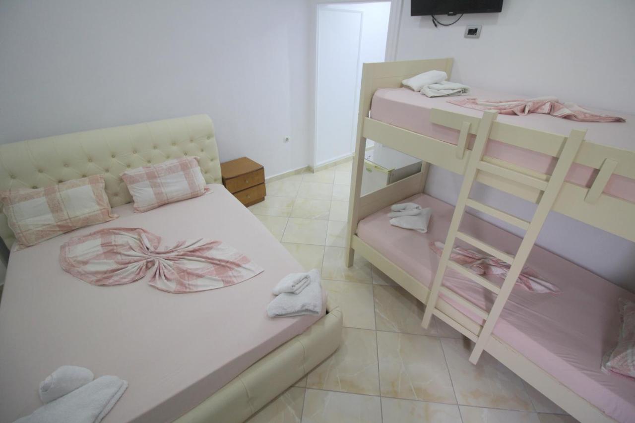 Andy Apartments Саранда Екстер'єр фото