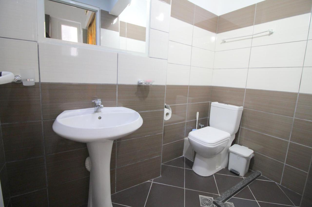 Andy Apartments Саранда Екстер'єр фото