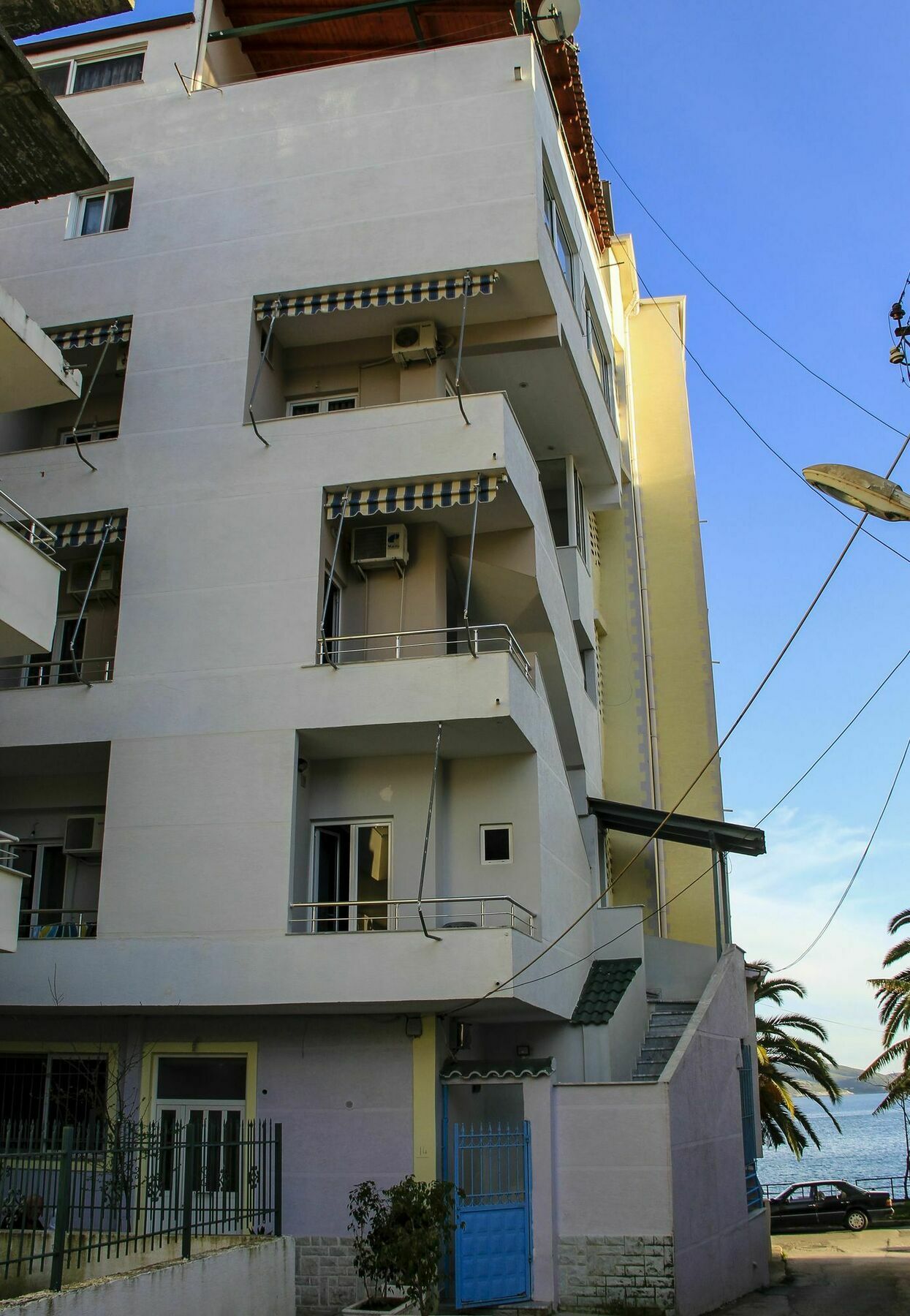 Andy Apartments Саранда Екстер'єр фото